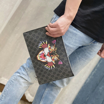 Brief atmosphere mens hands with bag genuine leather business handbag mens 2022 new luxury fashion clip packets letter enveloping