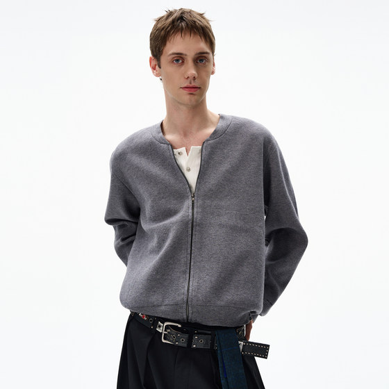 MADWITCH retro simple knitted zipper cardigan jacket men and women loose casual high-end long-sleeved sweater trendy
MADWITCH retro simple knitted zipper cardigan jacket men and women loose casual high-end long-sleeved sweater trendy