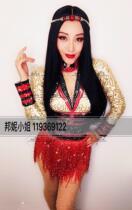 W Bonnie Home Real take a red conjoined full drill Stream Su to perform a bar nightclub singers guest commercial performance dance team