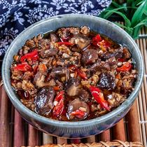 Mushroom sauce bibimbap sauce Hunan specialty fried sauce mixed noodle sauce Hunan specialty spicy sauce 228g bottle