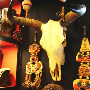 Natural Yak skull craft gift decoration Tau head sheep head Hotel decoration specialty handicraft gift (special price)