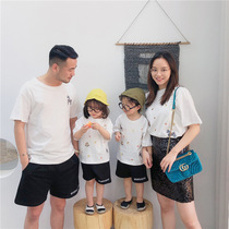 A family of three pure cotton sequined short-sleeved parent-child outfit 2021 summer Korean embroidery T-shirt mother-daughter father-son outfit top