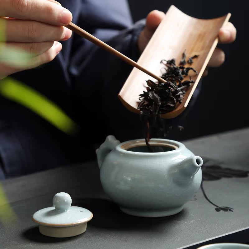 Your up of a complete set of tea service suit household ice crack kung fu tea teapot ceramic tureen open Your porcelain cups