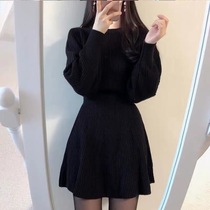 Hepburn style small black dress new French socialite with coat long dress Knitted design sense irregular dress autumn and winter
