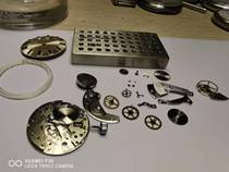 Professional maintenance of old Shanghai mechanical watch movement buckle
