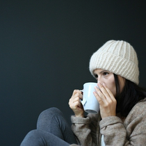 Beni winter wool hat is not finished. Note mailbox