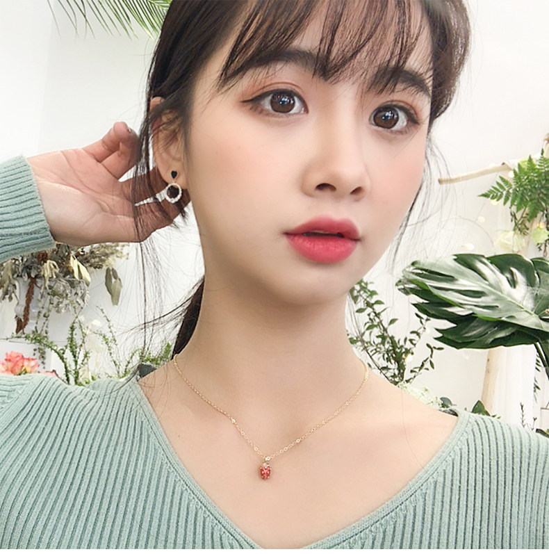 小众设计草莓吊坠项链女韩版简约学生森系网红锁骨链脖子饰品潮_搜品