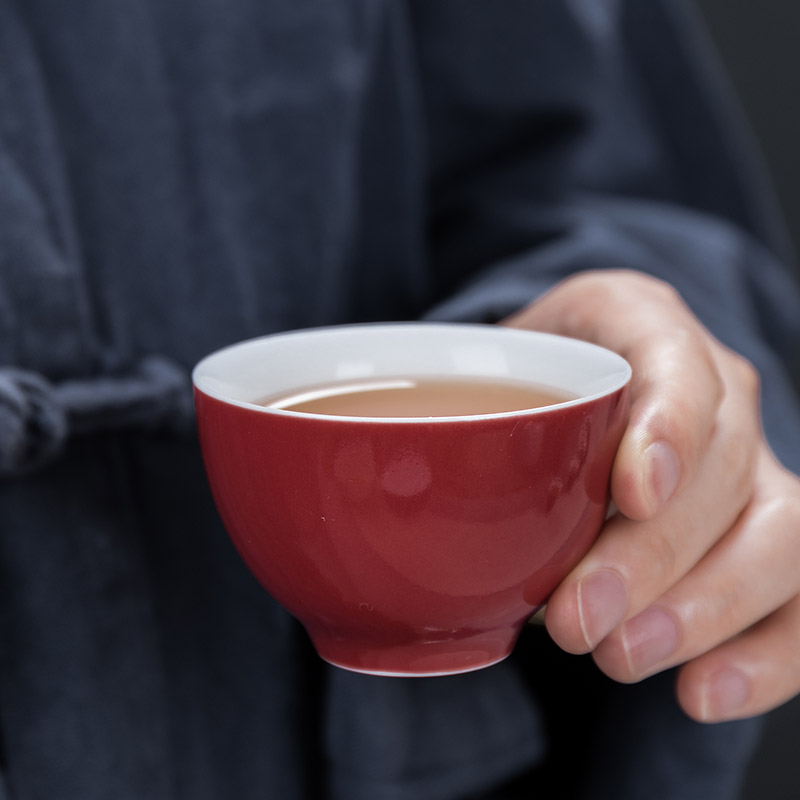 Ceramic kung fu tea cups at upstream of the master single cup tea bowl sample tea cup tea sets