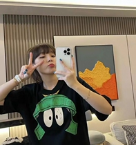 Zhou Xingxing (black and black briquettes) plus size womens summer fat mm front shoulder T-shirt mid-length thin short-sleeved top