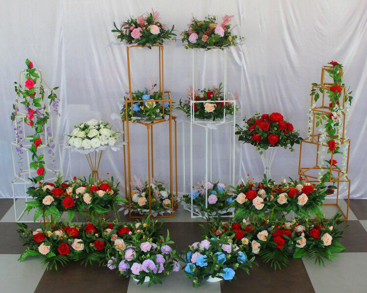 新款婚庆森系路引花球绢花t台舞台布置酒店婚礼摄影道具橱窗迎宾