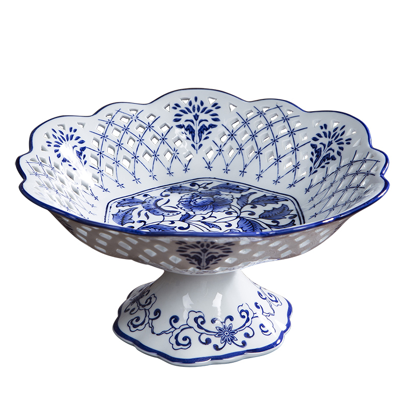 Jingdezhen ceramic glaze color blue and white porcelain under the hollow out fruit bowl creative home fruit basket of food for the plate