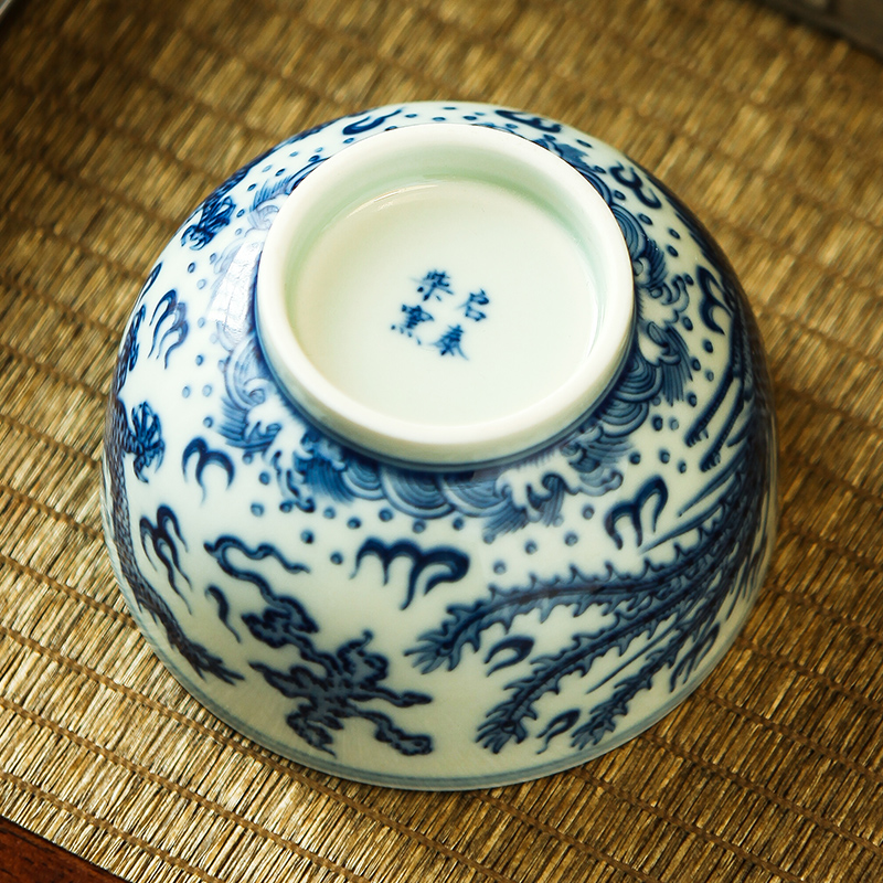 Jingdezhen official flagship store blue - and - white ceramics longfeng lohan cup under the glaze color special masters cup tea cup