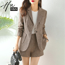 Casual Little Suit Jacket Female Chic Temperament Fashion 2022 New Superior Sense Professional West Suit Womens Blouse Suit