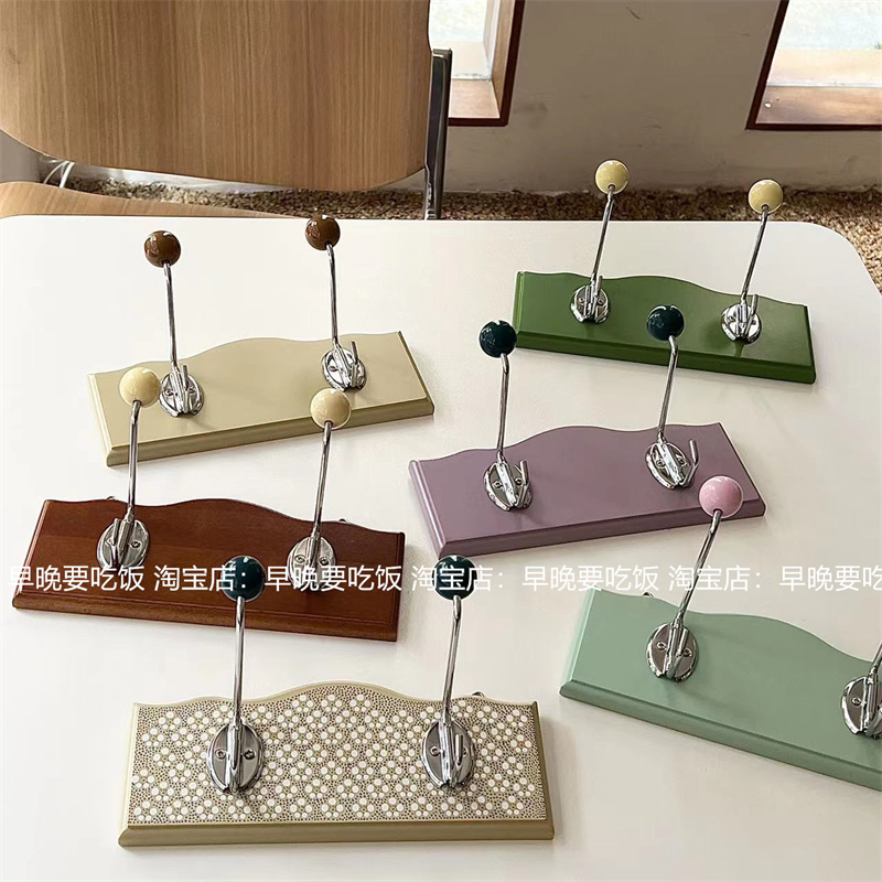 Sooner or later to eat a medieval wall-mounted cloak hook to decorate Minjuku coffee shop retro solid wood hanger-Taobao