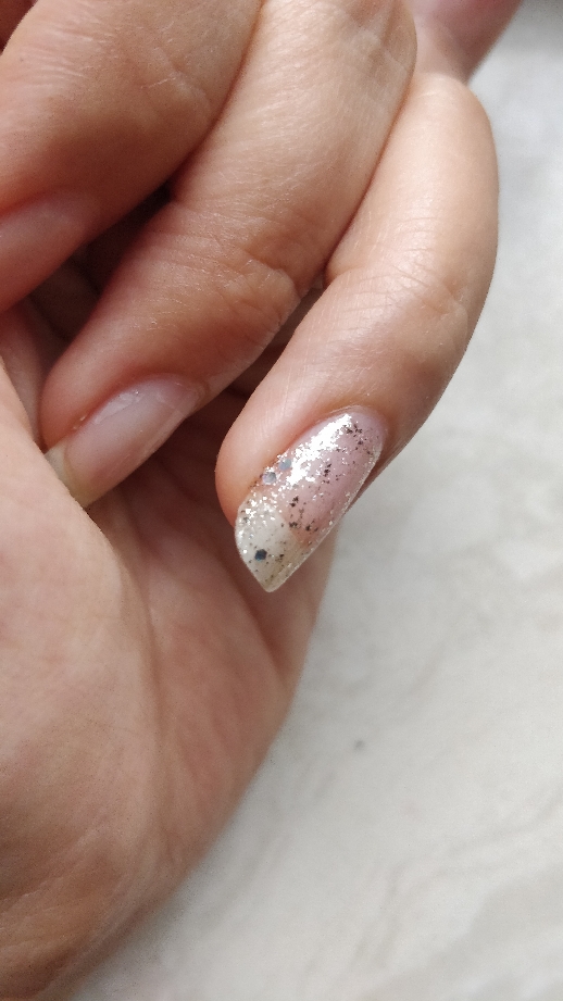 亮片指甲油怎么样?好用吗?亲自使用分享,第8张 亮片指甲油怎么样?好用吗?亲自使用分享,第8张