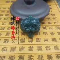 Xinjiang Hetian Qingyu Natural jade Tiger pendant Pendant Natural Hetian jade tiger head jade pendant Evil-fighting carvings