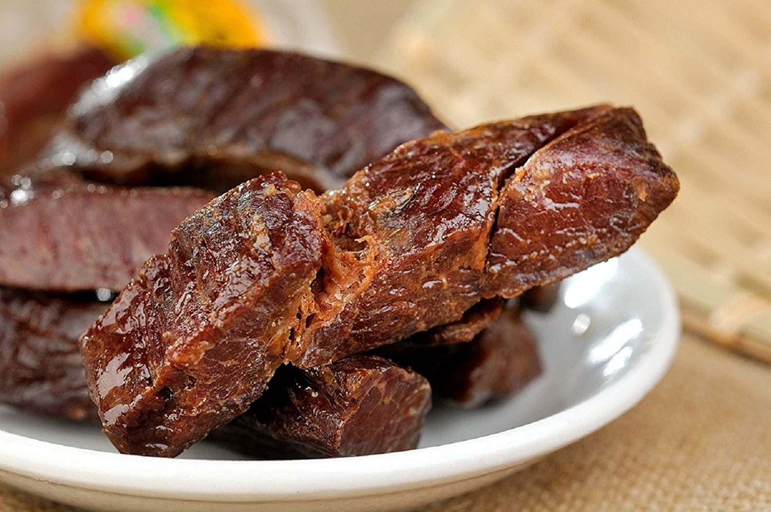 作为一个吃货,包里怎么能少了肉干呢?