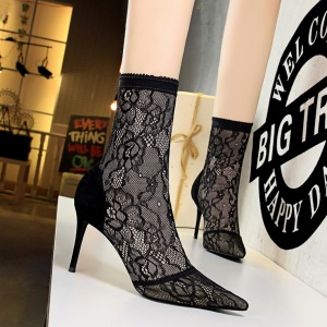 6313-8 European and American wind fashion sexy nightclub show thin fine lace with pointed high-heeled suede mesh short t