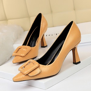 1878-8 European and American professional OL serpentine sexy high-heeled shoes lighter pointed single shoe buckle shoes 