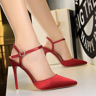 86-2 the European and American wind contracted fine women&apos;s shoes with high heels satin shallow mouth pointed sexy 