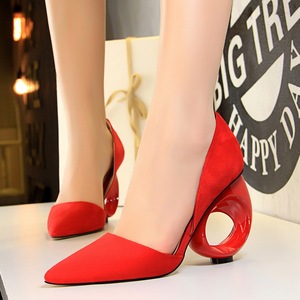 610-3 European and American wind high fashion with suede shallow mouth pointed hollow hollow out single round with hollo