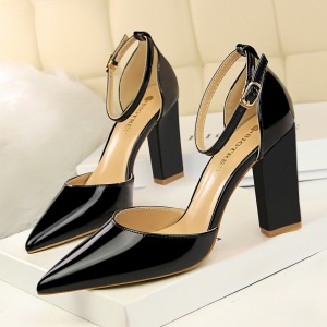 293-1 in Europe and the wind with hollow hollow out patent leather fashion simple thick with high light mouth pointed a 