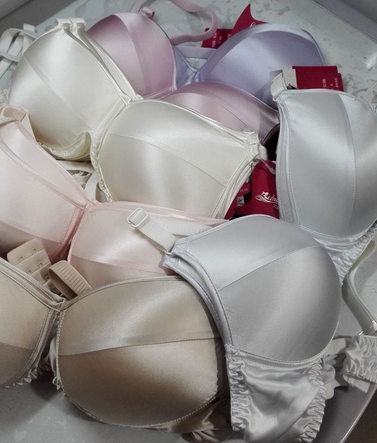 特价小胸款无钢圈生理胸罩双面真丝文胸纯色桑蚕丝内衣a