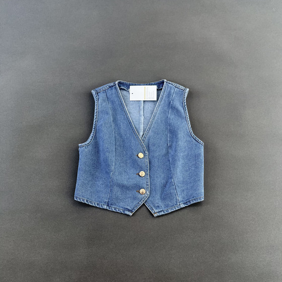 Foreign trade women's retro water washing denim vest vest is thin short single -breasted sleeveless V -neck horses outer jacket tide
Foreign trade women's retro water washing denim vest vest is thin short single -breasted sleeveless V -neck horses outer jacket tide
