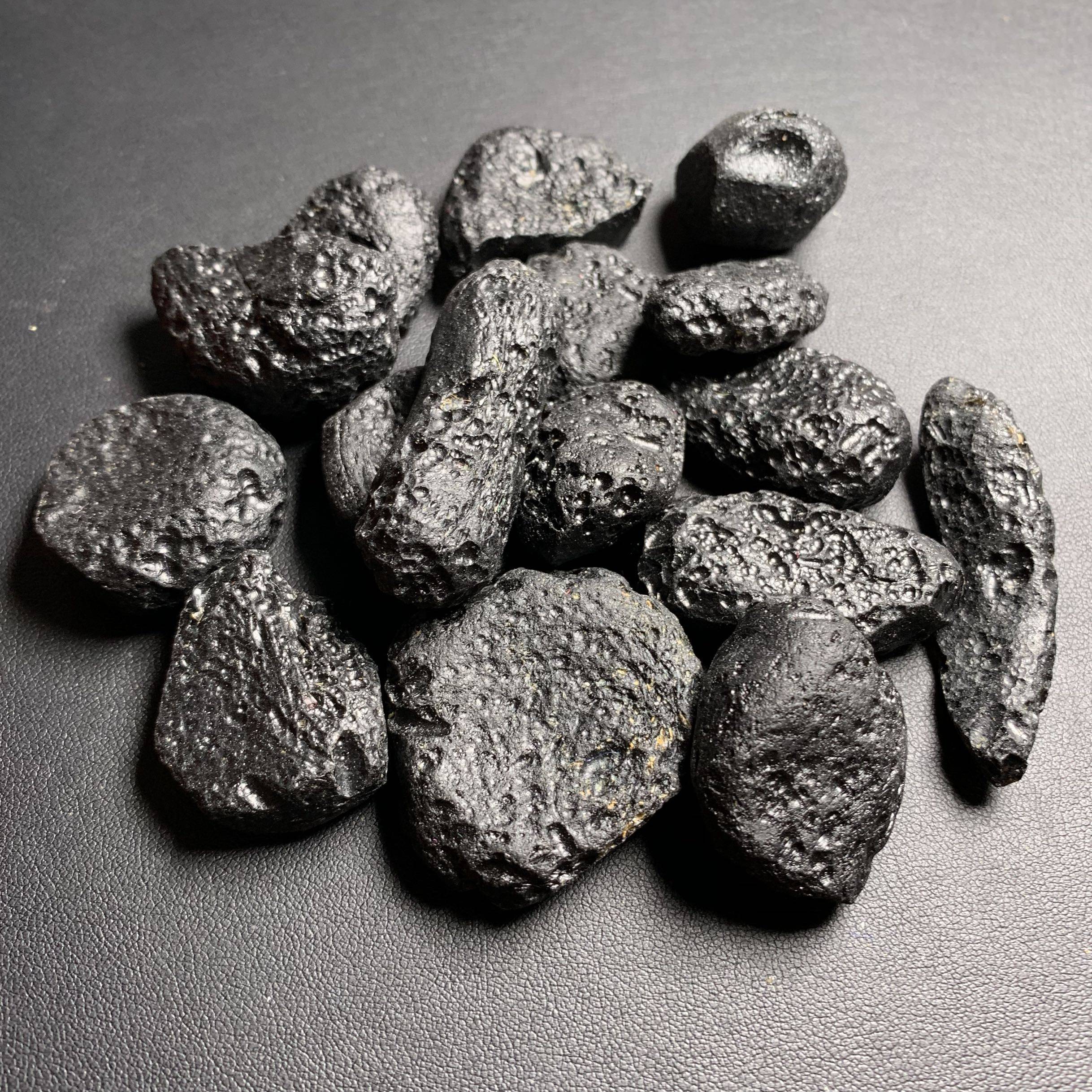 天然黑原石玻璃雷公墨泰国陨石吊坠摆件