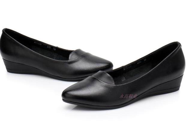 正品上海登云皮鞋妈妈女单鞋坡跟头层真皮2020简单适合工作鞋新款