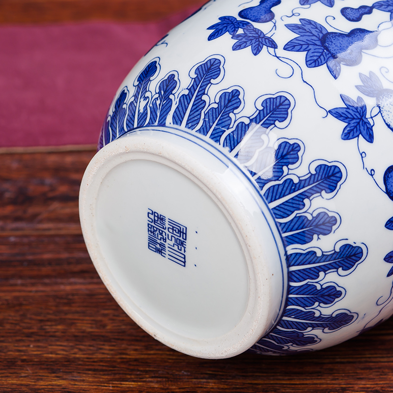 Jingdezhen ceramics hand - made antique Chinese blue and white porcelain vase furnishing articles contracted household act the role ofing is tasted the sitting room of handicraft