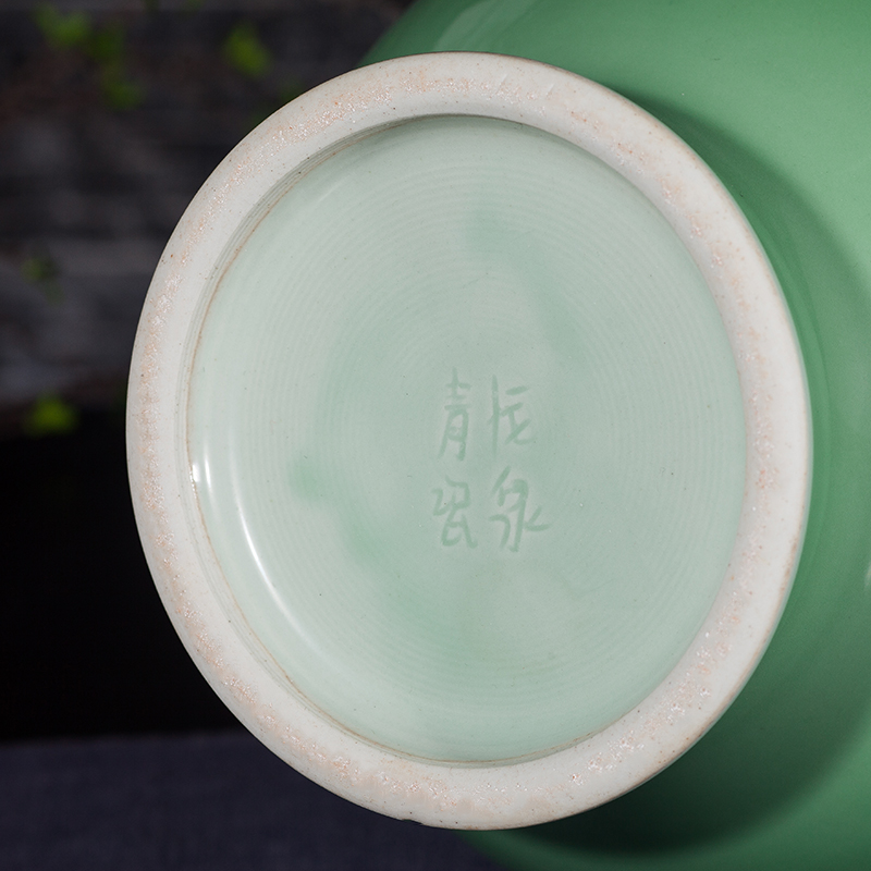 Jingdezhen ceramics antique vase manual carve shadow green rich ancient frame wine sitting room adornment home furnishing articles