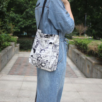 Comic One Piece shoulder canvas bag casual soft cloth bag personality Japanese literature and art student backpack