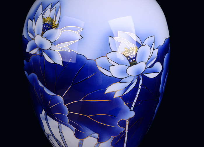 Hand the see colour blue and white porcelain of jingdezhen chinaware lotus flower vase sitting room, study Chinese style adornment furnishing articles