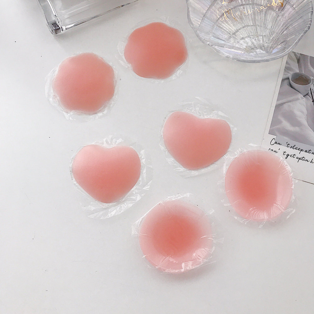 实拍实价夏季乳贴防凸点胸贴舒硅胶游泳防走光圆形乳贴女生