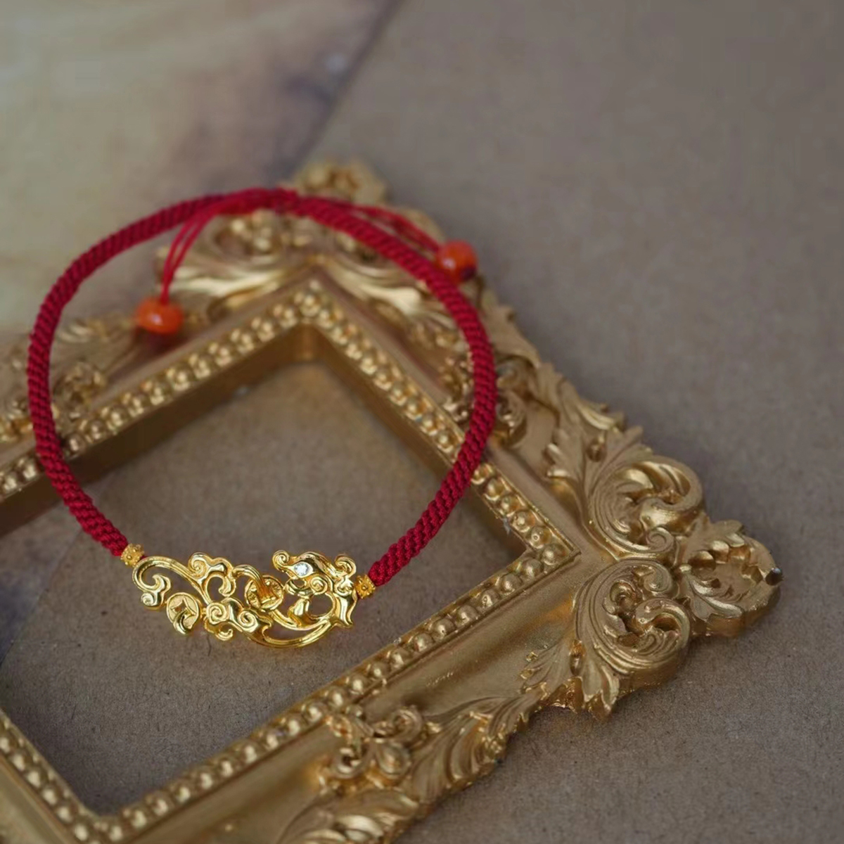 Vegetarian Day Hands for the Financial Express Qianlong Year 18k gold red hand rope-Taobao