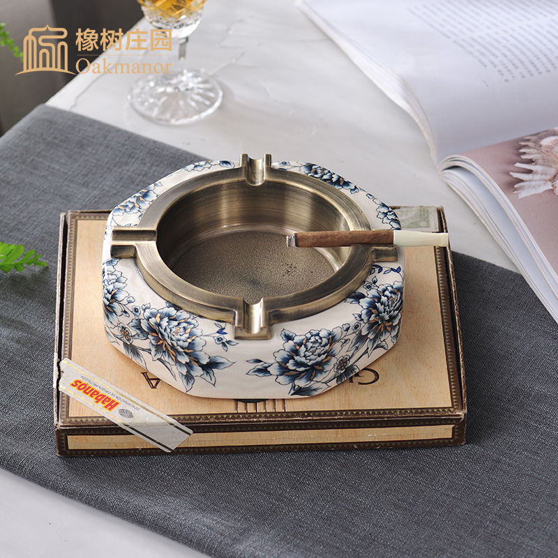 New Chinese style light much blue and white porcelain ashtrays individuality tide restoring ancient ways furnishing articles home sitting room Chinese wind cigar ashtray