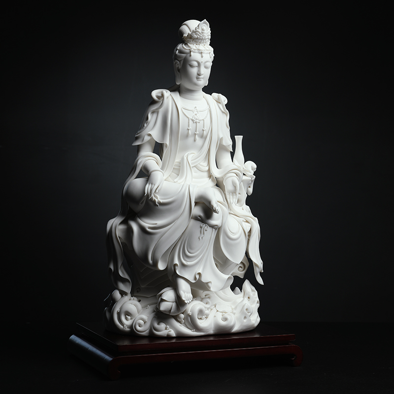 Yutang dai dehua white porcelain sat rock at guanyin Buddha worship that occupy the home furnishing articles jian - pin Lin manually signed limited edition