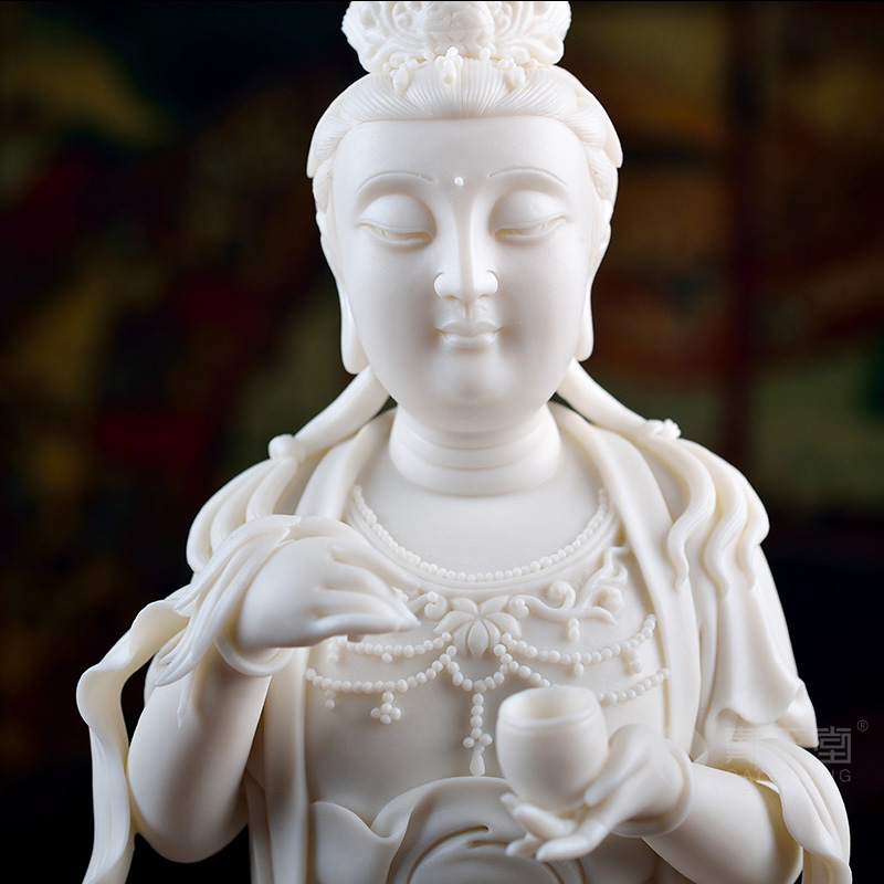Yutang dai dehua porcelain its art ceramic Buddha furnishing articles/south China sea guanyin (lard white) D01-064