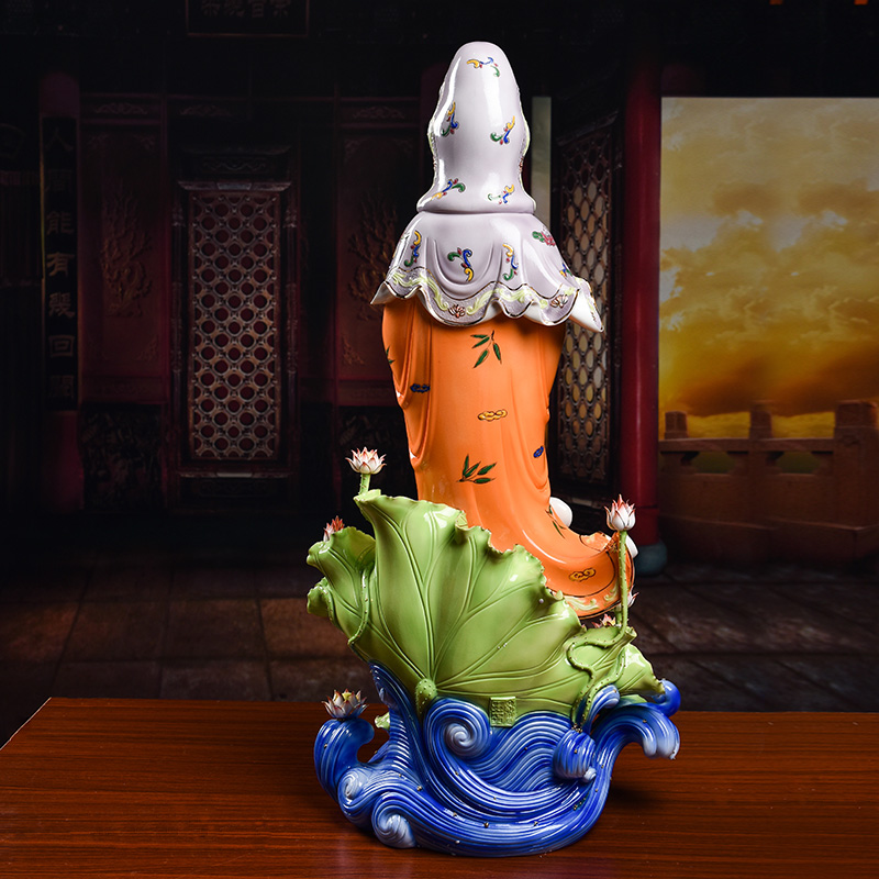 Yutang dai household ceramics in the south China sea avalokitesvara figure of Buddha that occupy the home furnishing articles made lotus do lotus guanyin