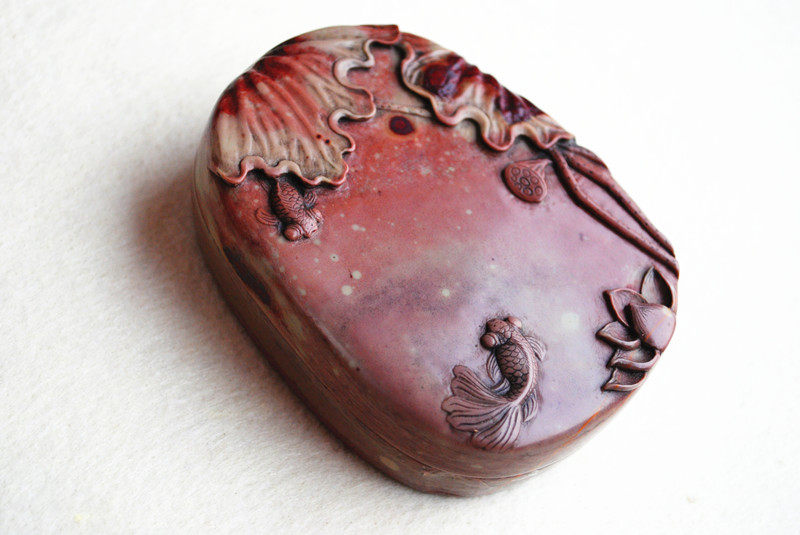 鲁砚名家董西春 《鱼嬉图》紫金砚 砚台岭村唐坑