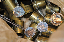 Spot) Japanese craftsman grade North Works Copper Coin Coin inlaid combination shape necklace
