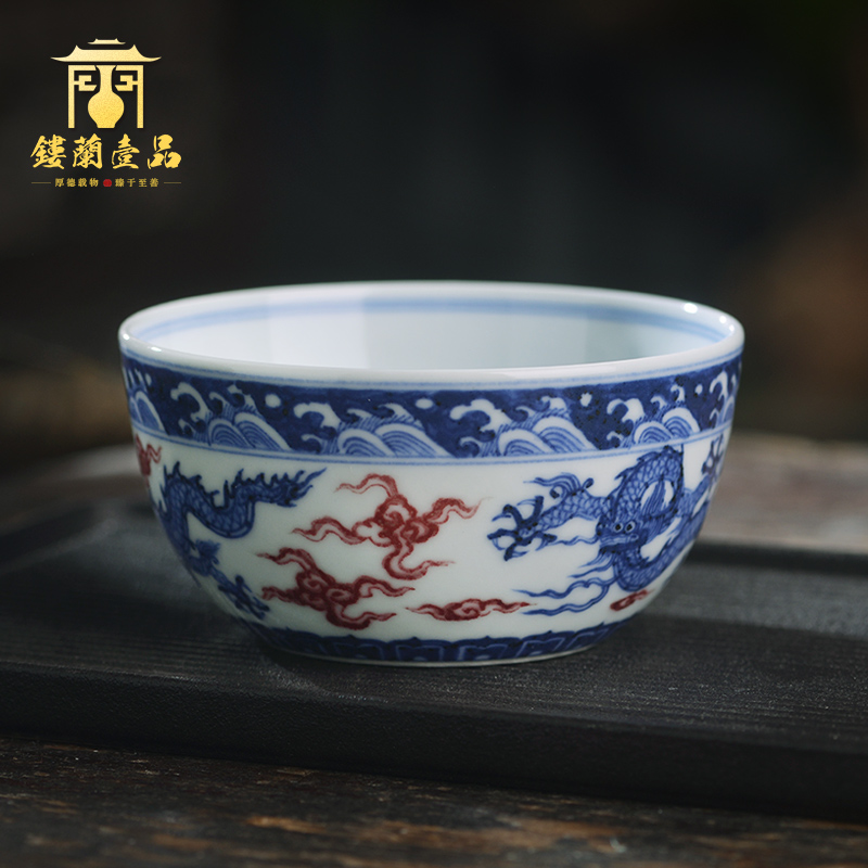 All hand - made ceramics jingdezhen blue and white dragon playing bead masters cup kung fu tea home tea cup to use single CPU