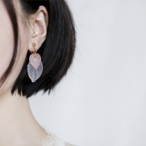 Straight men all say look good acrylic pink petals white leaves ear decoration little fresher ear clip earrings woman