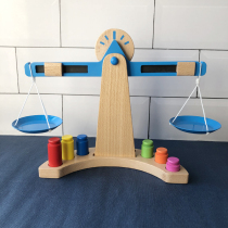 Childrens teaching aids Montessori early education Wooden Monte digital balance weighing toy arithmetic balance group 2-7 years old