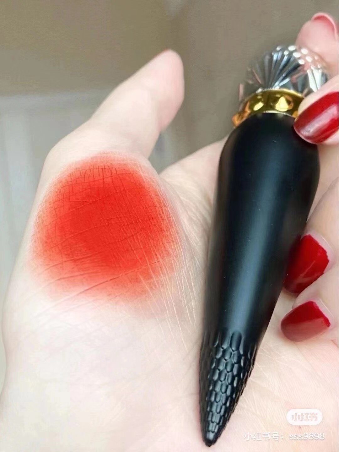 christian louboutin cl萝卜丁口红黑管 006m 胡萝卜色
