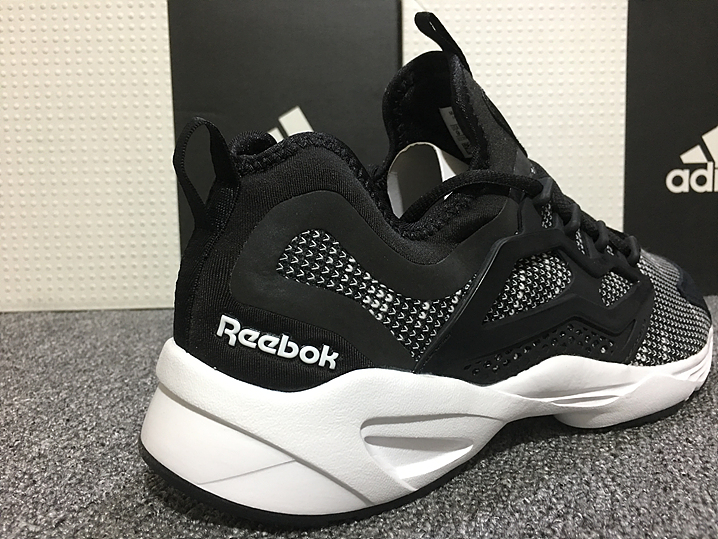 专柜正品 reebok 锐步 fury adapt ebk蜂巢碳板休闲跑步鞋 黑灰 40.