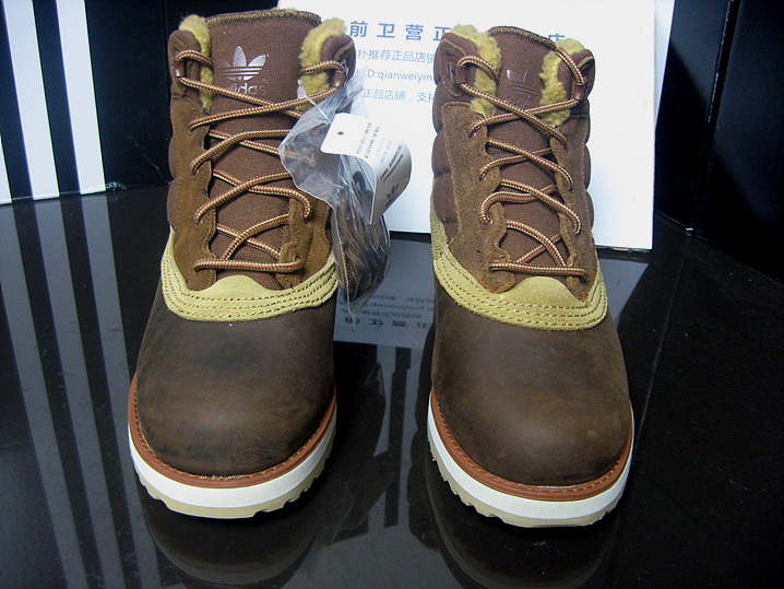 кроссовки Adidas Navvy Quilt G60557 G95602 кроссовки Adidas Navvy Quilt G60557 G95602