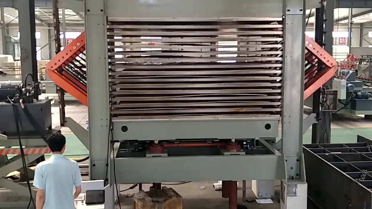 用于胶合板厂的 600ton 木单板热压机