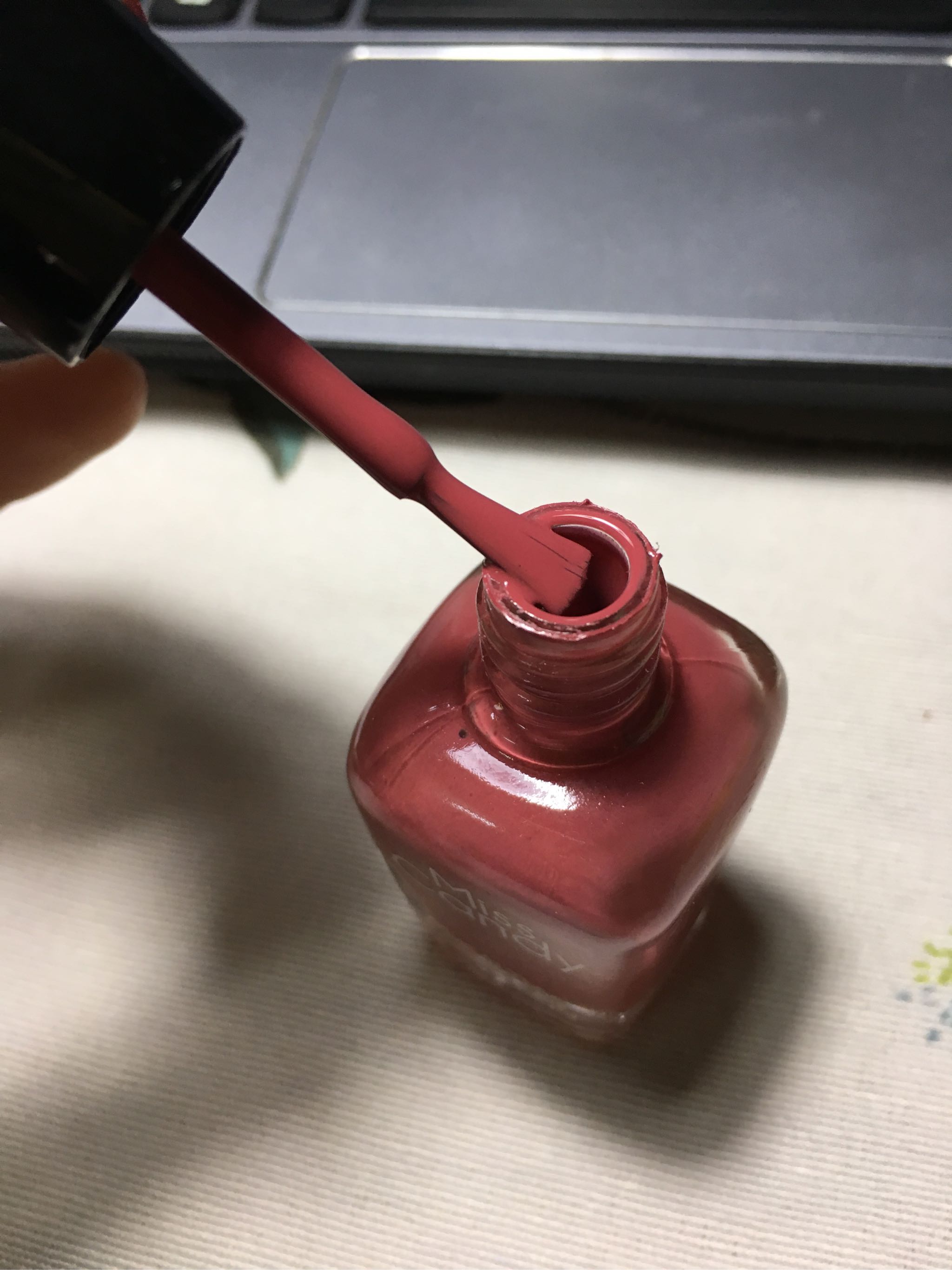 健康可剥甲油 明媚柔和雪松红怎么样,是什么档次的,第6张 健康可剥甲油 明媚柔和雪松红怎么样,是什么档次的,第6张